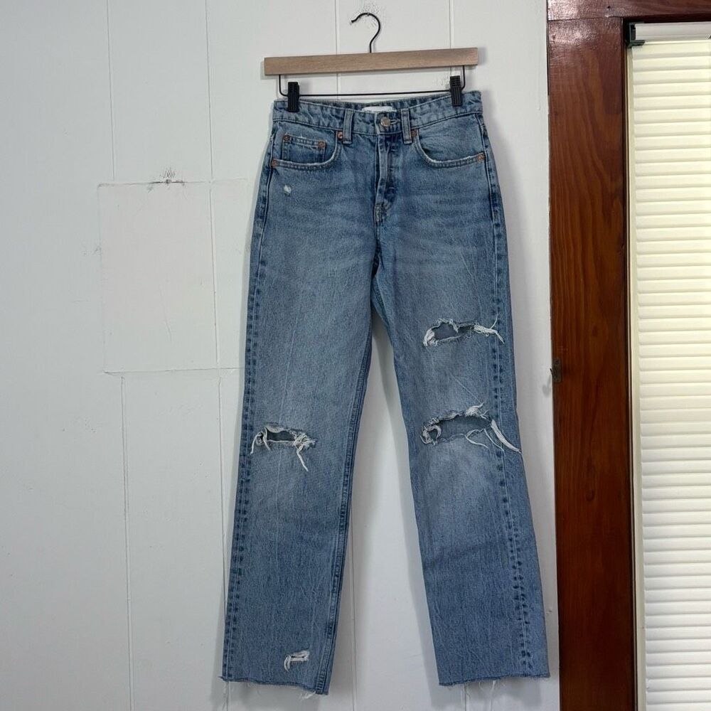 Zara light wash Distressed straight leg jeans raw‎ hem size 2